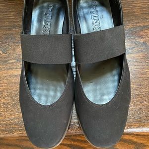 Flexx Women’s “Run Quickly” Wedge Pump Size 8.5